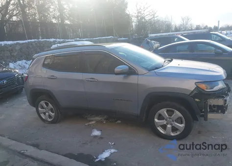 2019 Jeep Compass Latitude 4X4 from USA, damaged, VIN 3C4NJDBB6KT839388